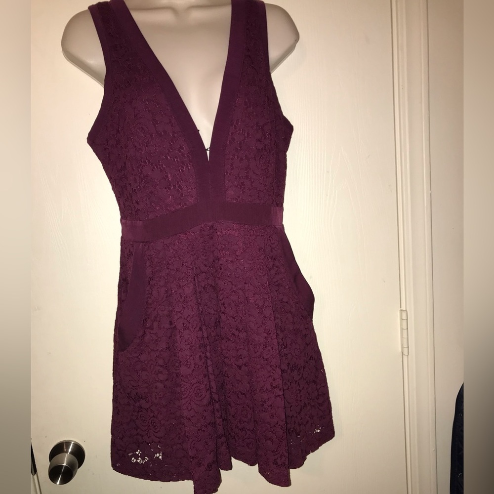 Free People Lovely in Lace Burgundy Wine Cutout Mini Dress Size S V Neck Pockets